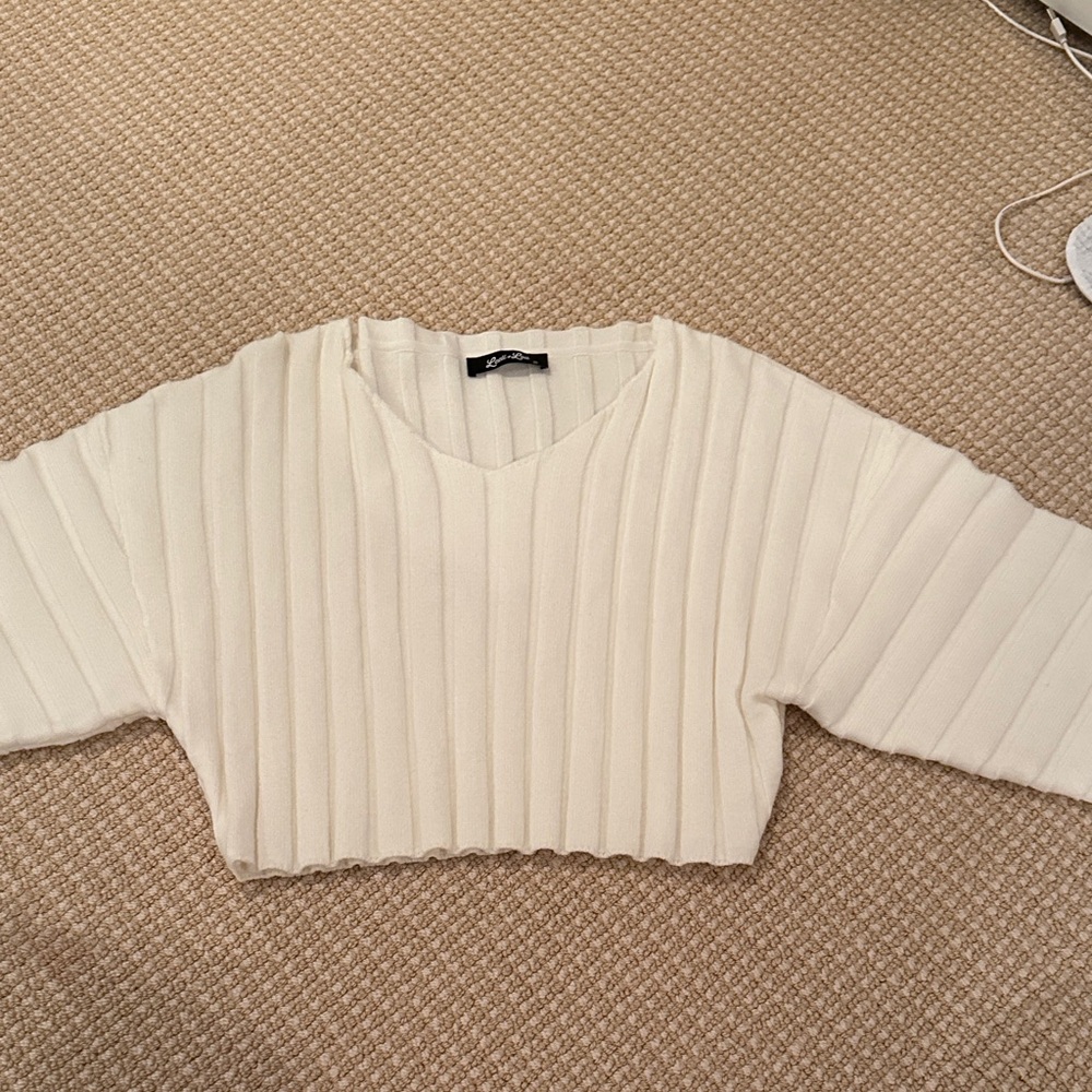 Elegant V-Neck Ribbed Sweater - Cream